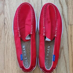 Men’s Cole Haan loafers, like new.  Size 9.5.